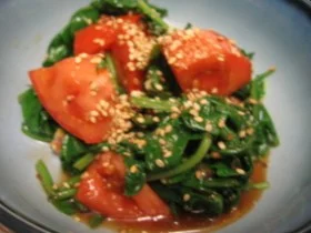 完熟トマトとルッコラの和風和え物