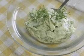 フェンネルとにんにくのハーブバター